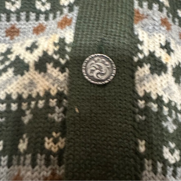 🎀BOGO 50% off 🎀 Patterned Green and White Cardigan - Picture 3 of 10